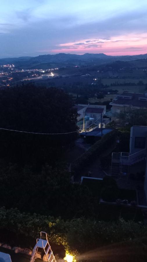 La Violetta Villa Camerano Exteriör bild