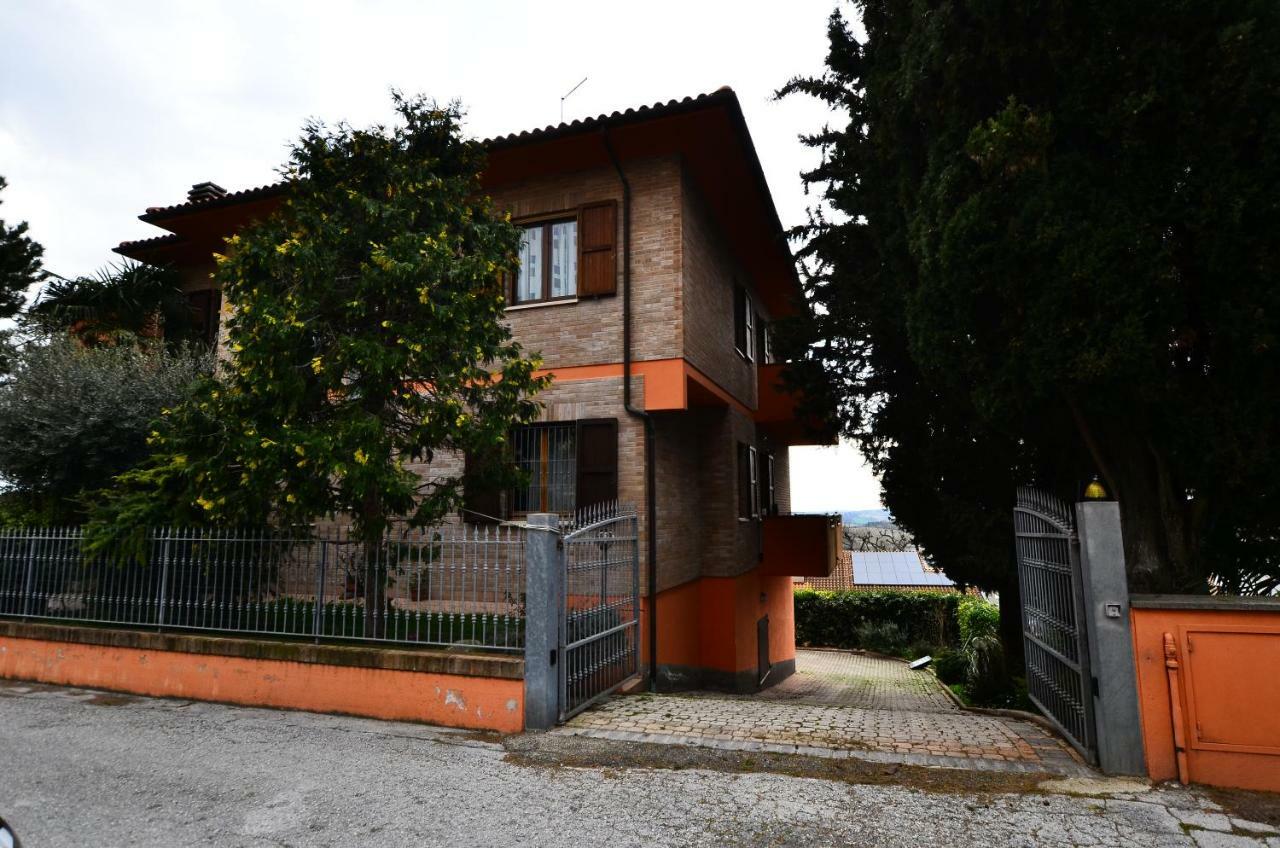 La Violetta Villa Camerano Exteriör bild